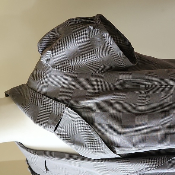 A classic dress. Black and white Size 12 - Picture 3 of 5